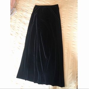 *VINTAGE* Black Velvet Skirt